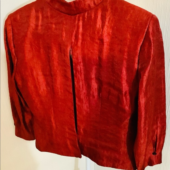 ❤️5/$15 Stunning Blazer Accented w/Brooch - Picture 6 of 7